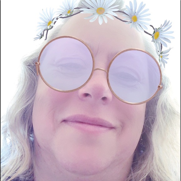 Meet your Posher, Tonya - Picture 1 of 1